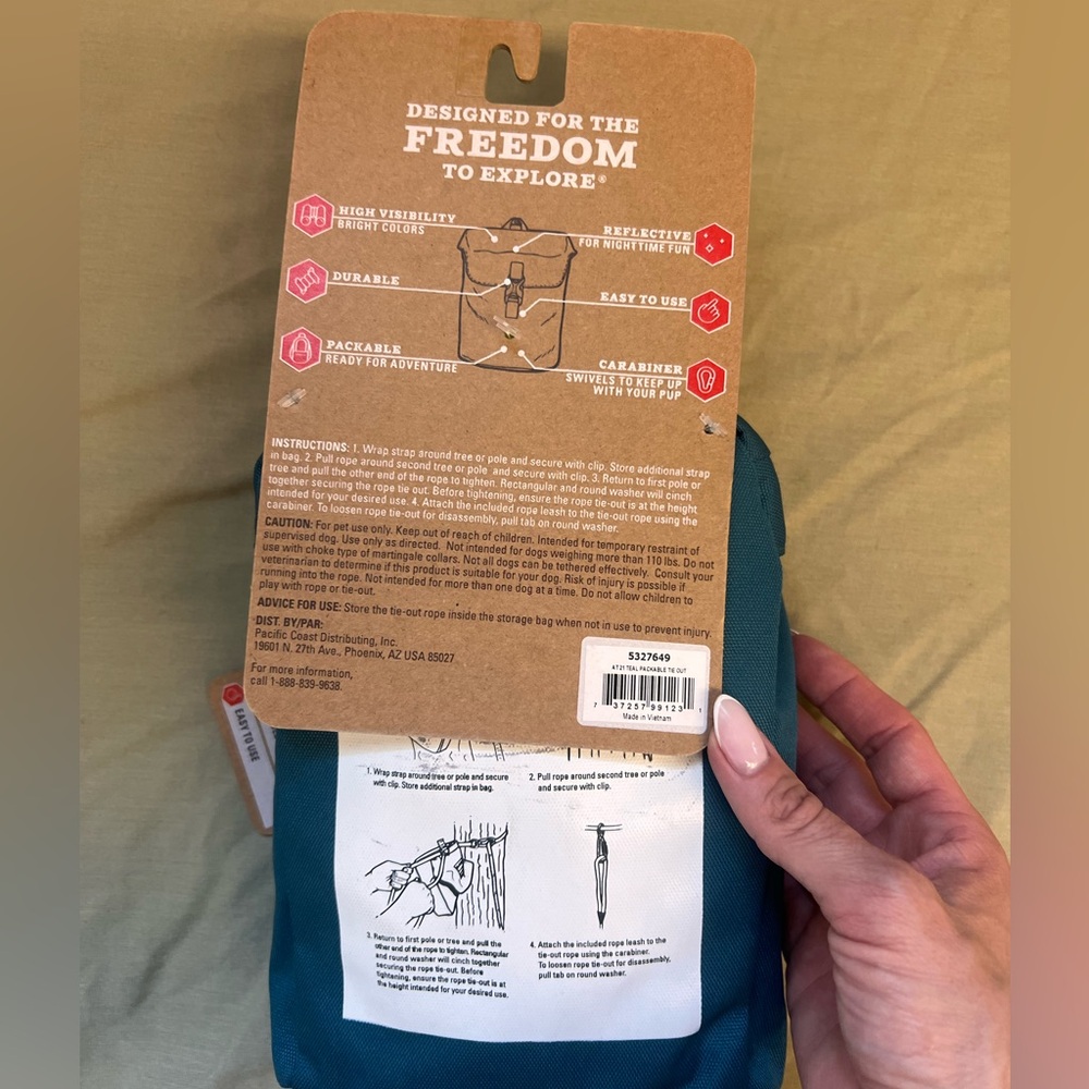 Arcadia Trail Packable Tie Out & Leash. 30’ Rope with 6' Leash - Picture 2 of 3